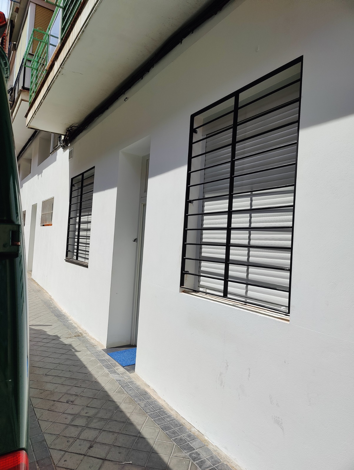 Reja de ventana negra